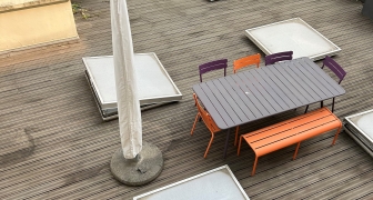  2 bureaux plus un poste pour assistante ou collaborateur à sous louer dans le 17e 